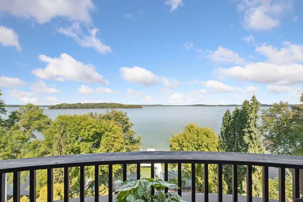 432 E Lake Street Waconia, MN 55387