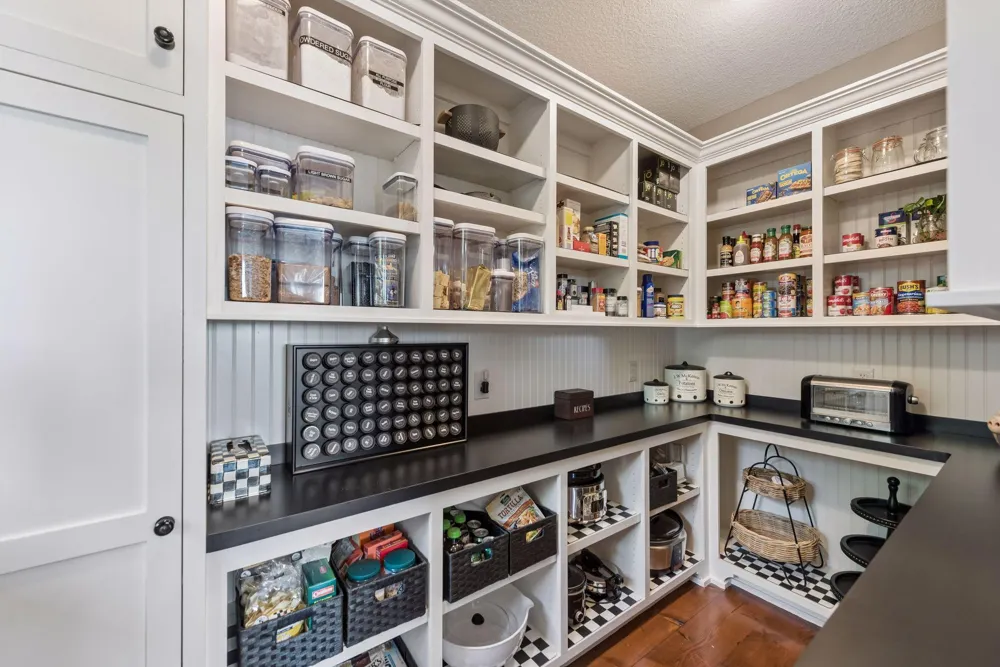 432 E Lake Street Waconia, MN 55387