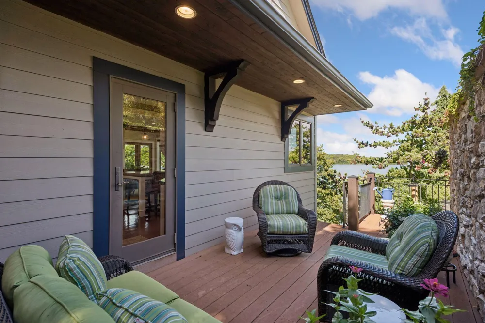432 E Lake Street Waconia, MN 55387