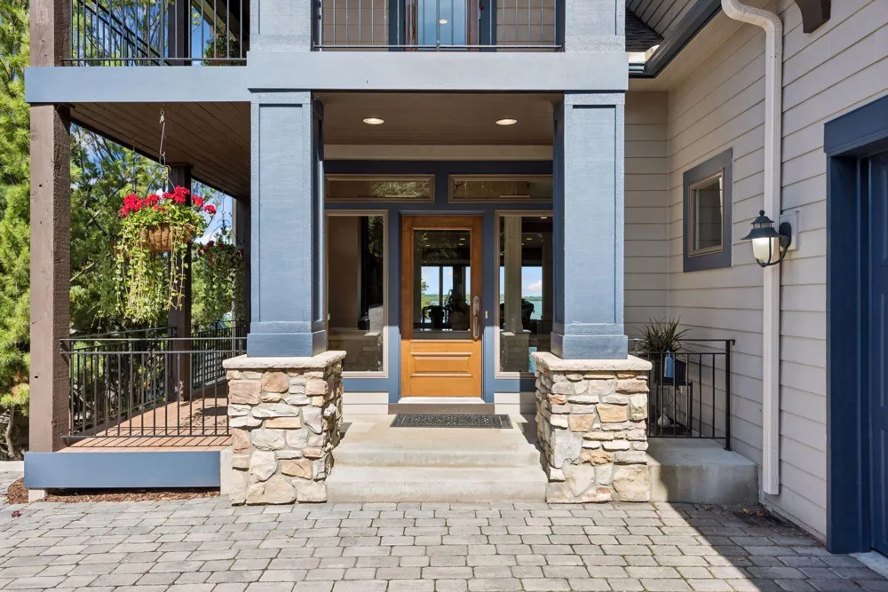 432 E Lake Street Waconia, MN 55387
