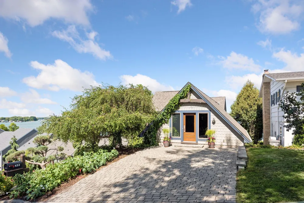 432 E Lake Street Waconia, MN 55387