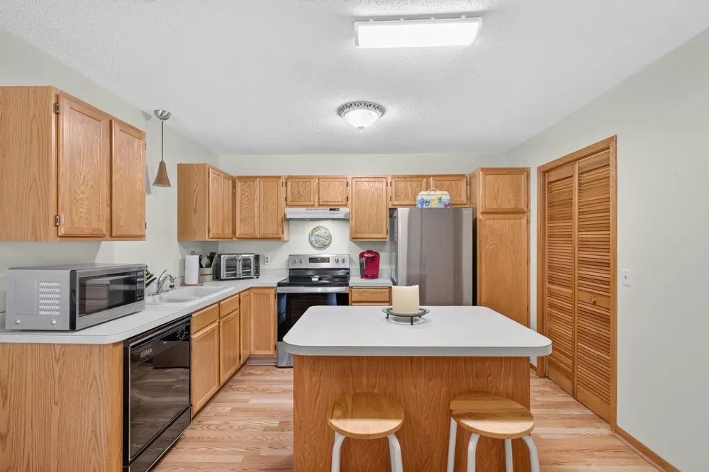 4139 Ruby Lane #74 Eagan, MN 55122
