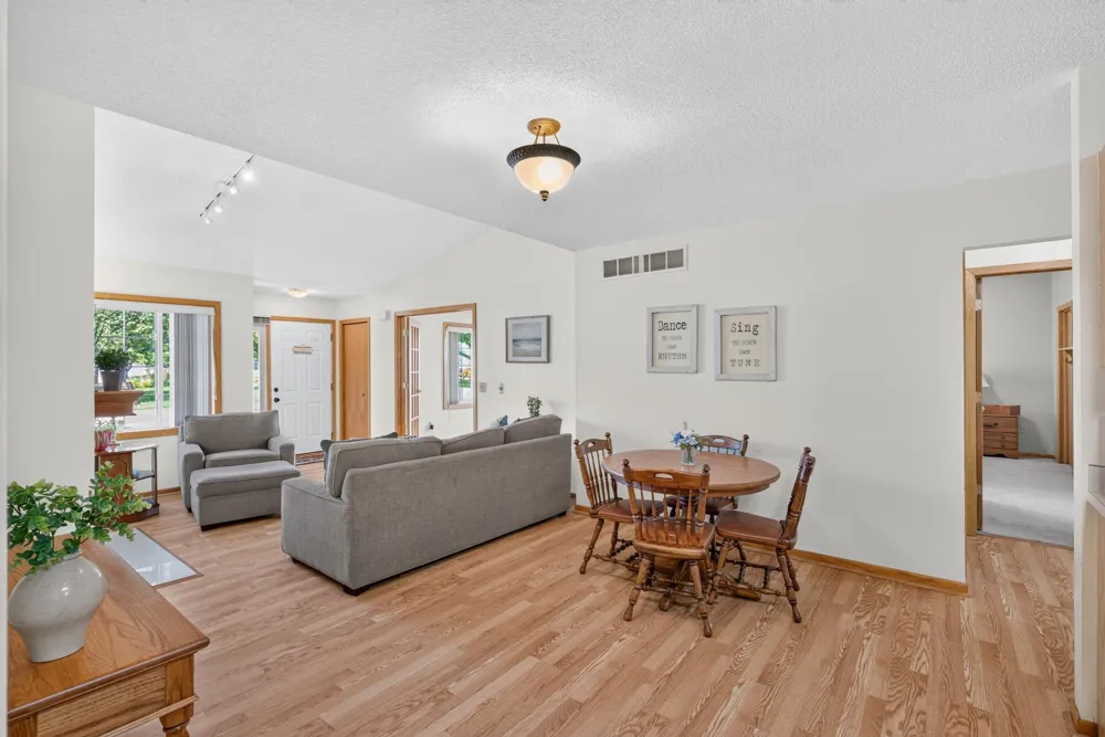 4139 Ruby Lane #74 Eagan, MN 55122