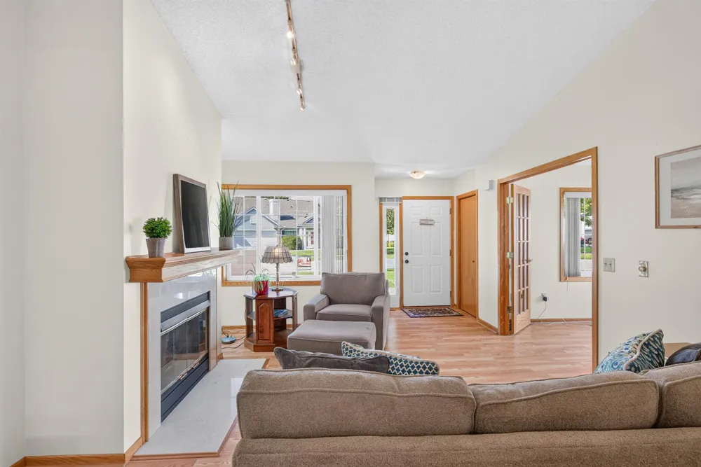 4139 Ruby Lane #74 Eagan, MN 55122