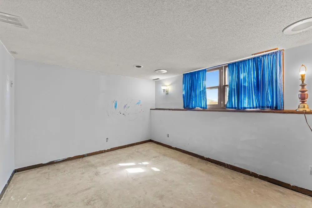 324 11th Avenue SW Cambridge, MN 55008