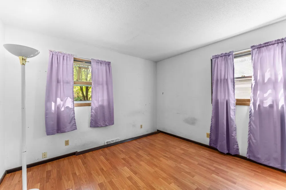 324 11th Avenue SW Cambridge, MN 55008