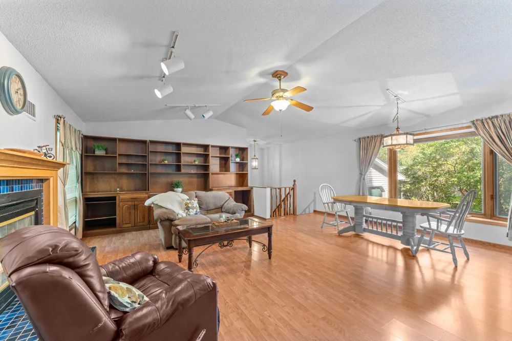 324 11th Avenue SW Cambridge, MN 55008