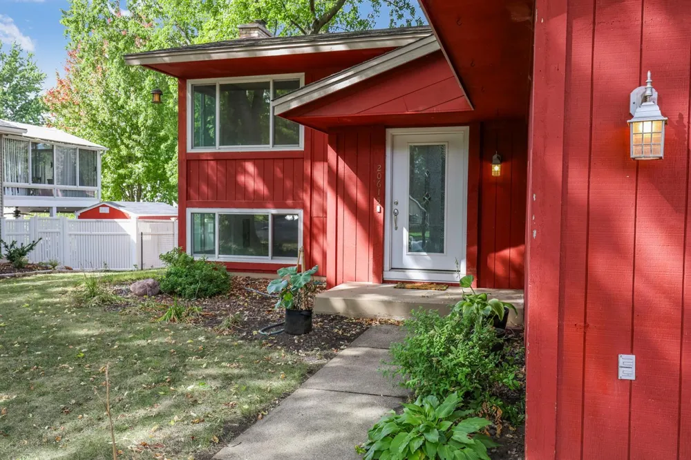 20615 207th Court W Lakeville, MN 55044