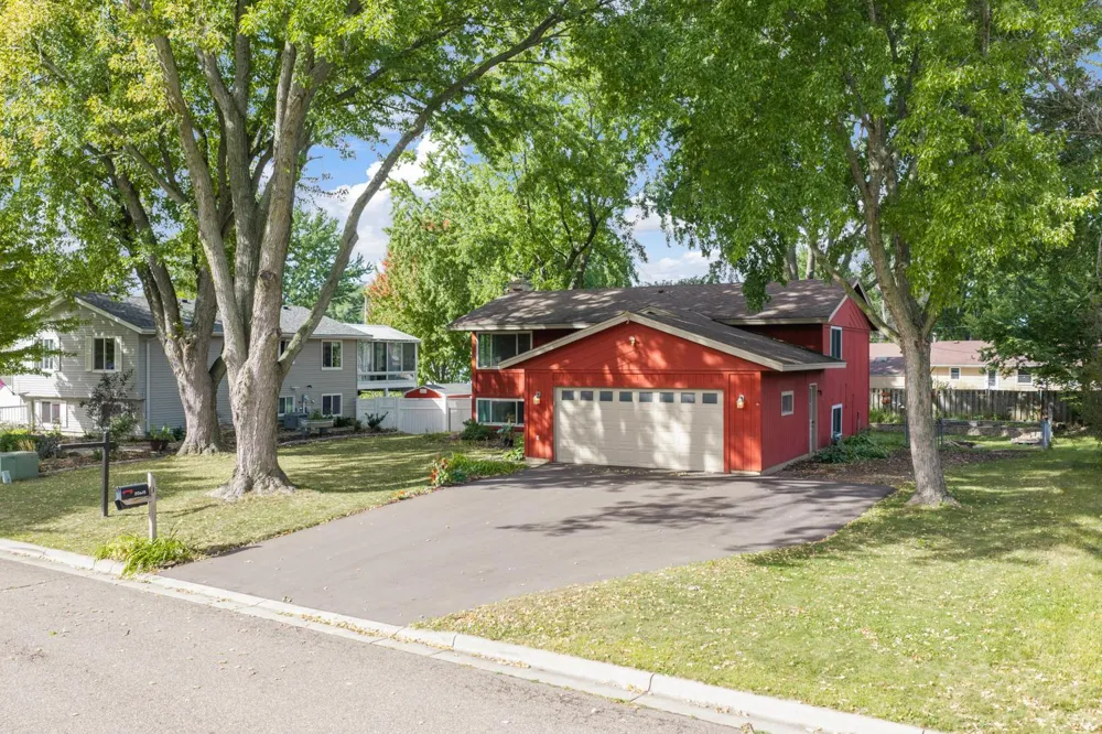 20615 207th Court W Lakeville, MN 55044