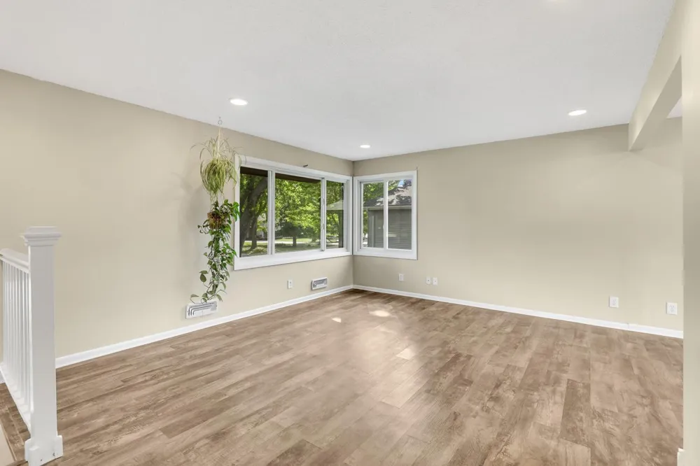 20615 207th Court W Lakeville, MN 55044