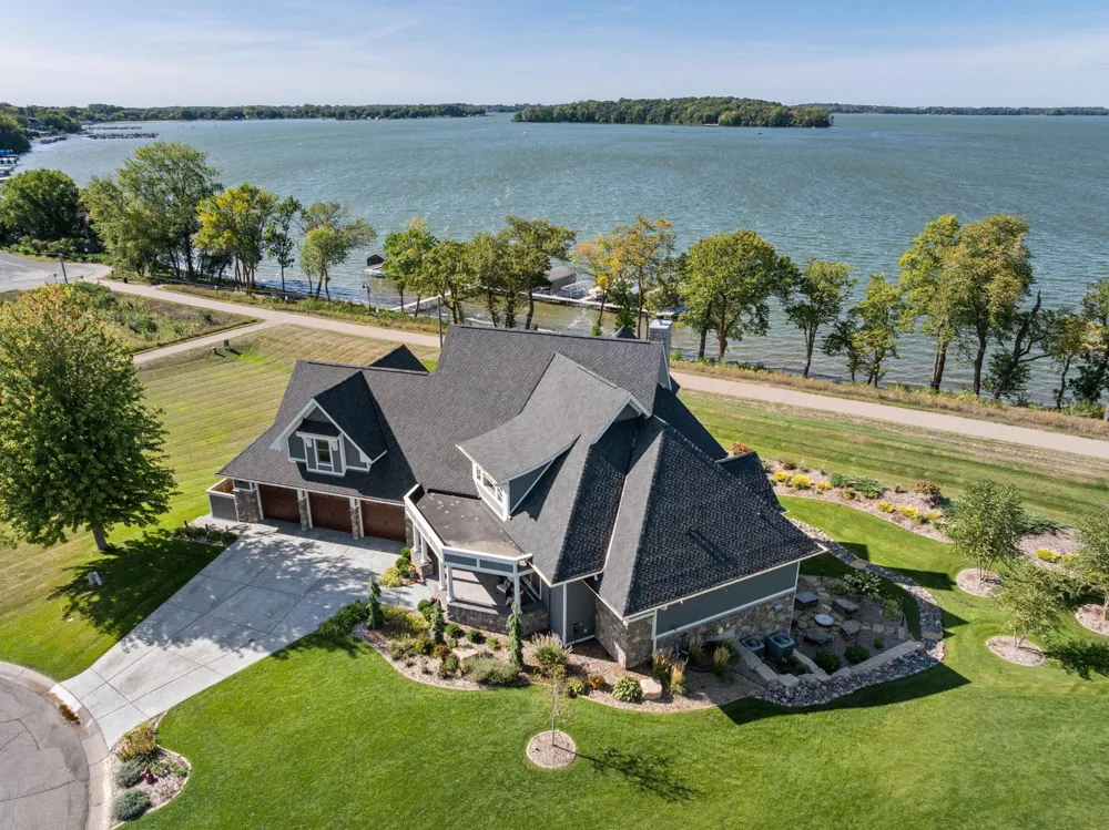 854 Beach Road Waconia, MN 55387