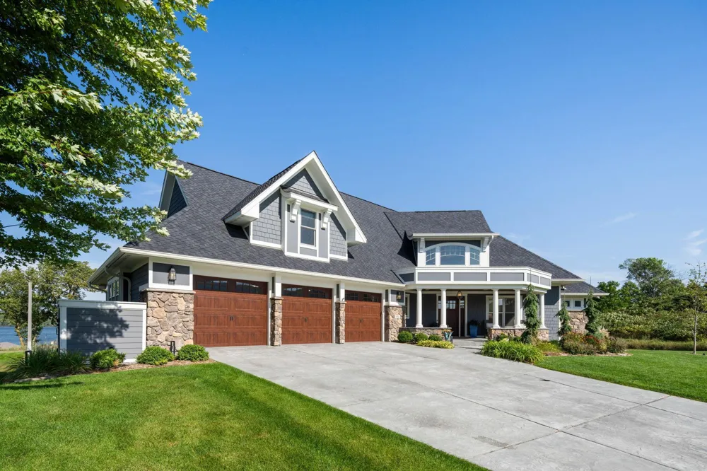 854 Beach Road Waconia, MN 55387