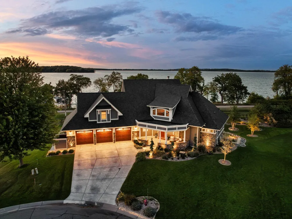 854 Beach Road Waconia, MN 55387
