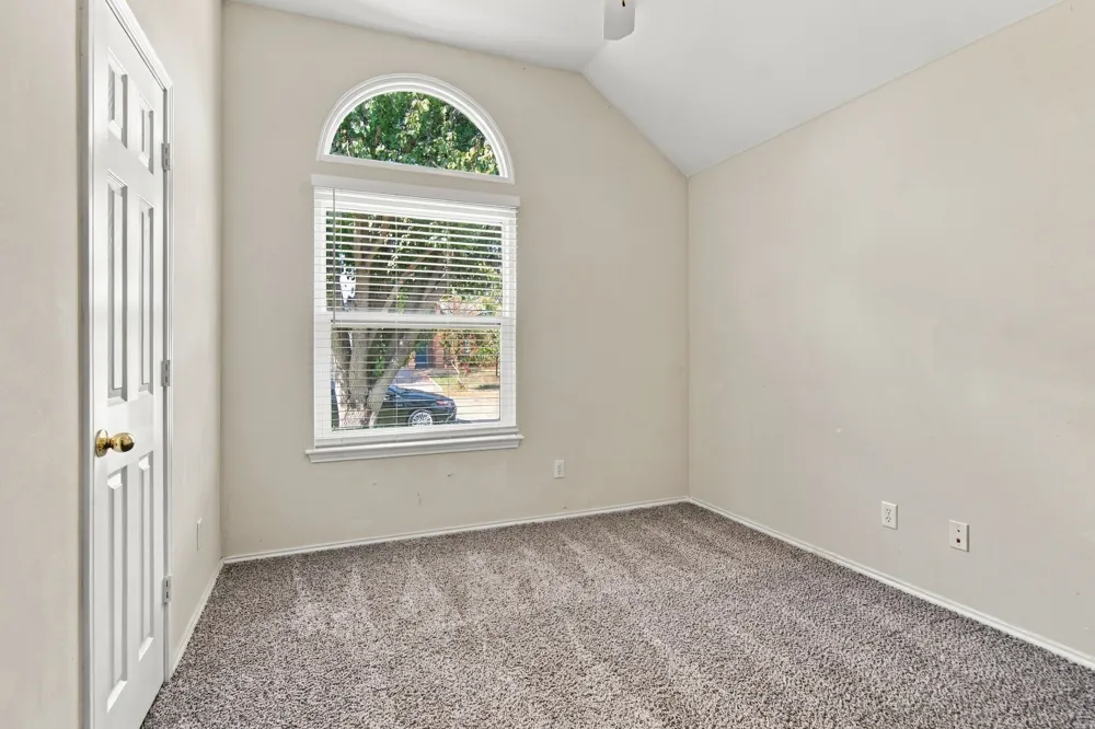 9108 Saranac Trail Fort Worth, TX 76118