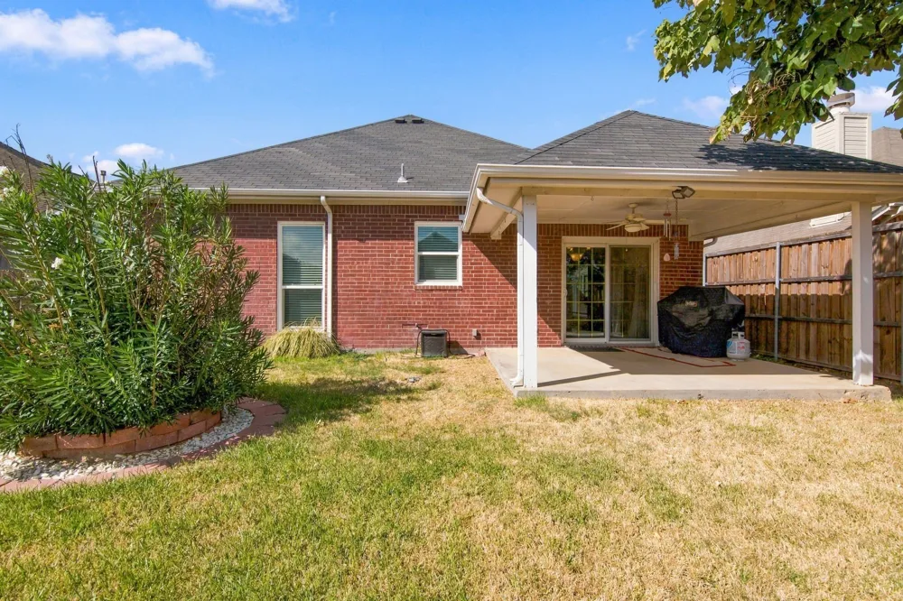 9108 Saranac Trail Fort Worth, TX 76118