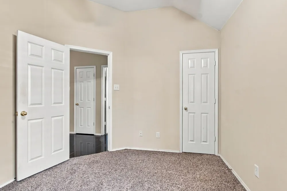 9108 Saranac Trail Fort Worth, TX 76118