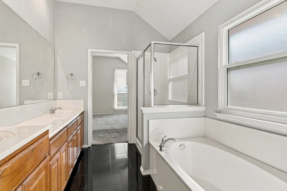 9108 Saranac Trail Fort Worth, TX 76118