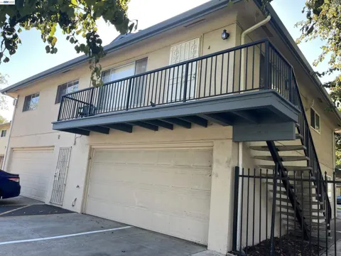 2101 Lemontree Way #4