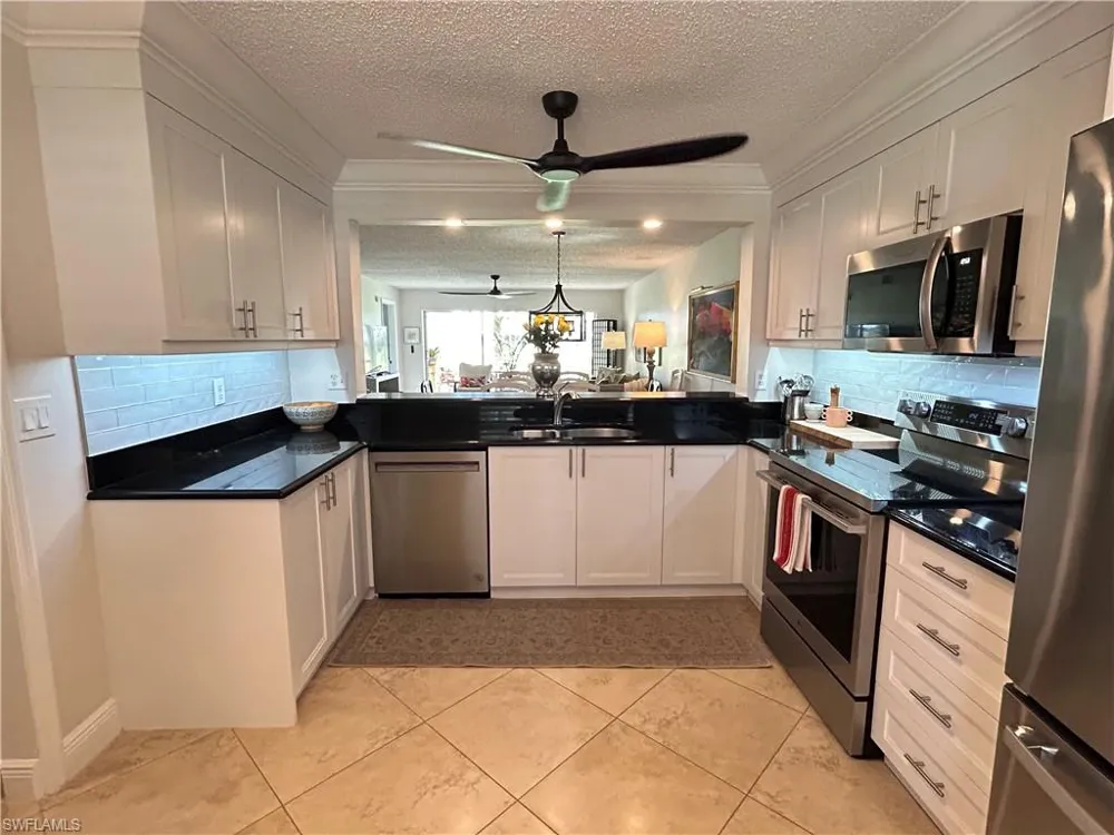 6780 Dennis Circle #M103 Naples, FL 34104