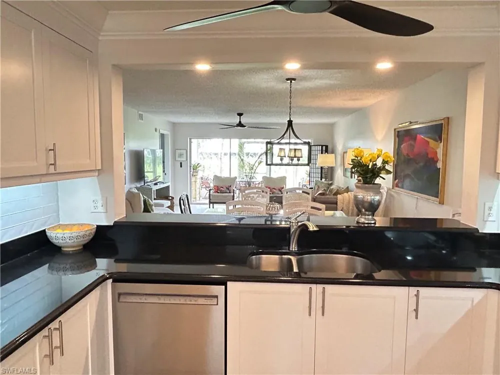 6780 Dennis Circle #M103 Naples, FL 34104