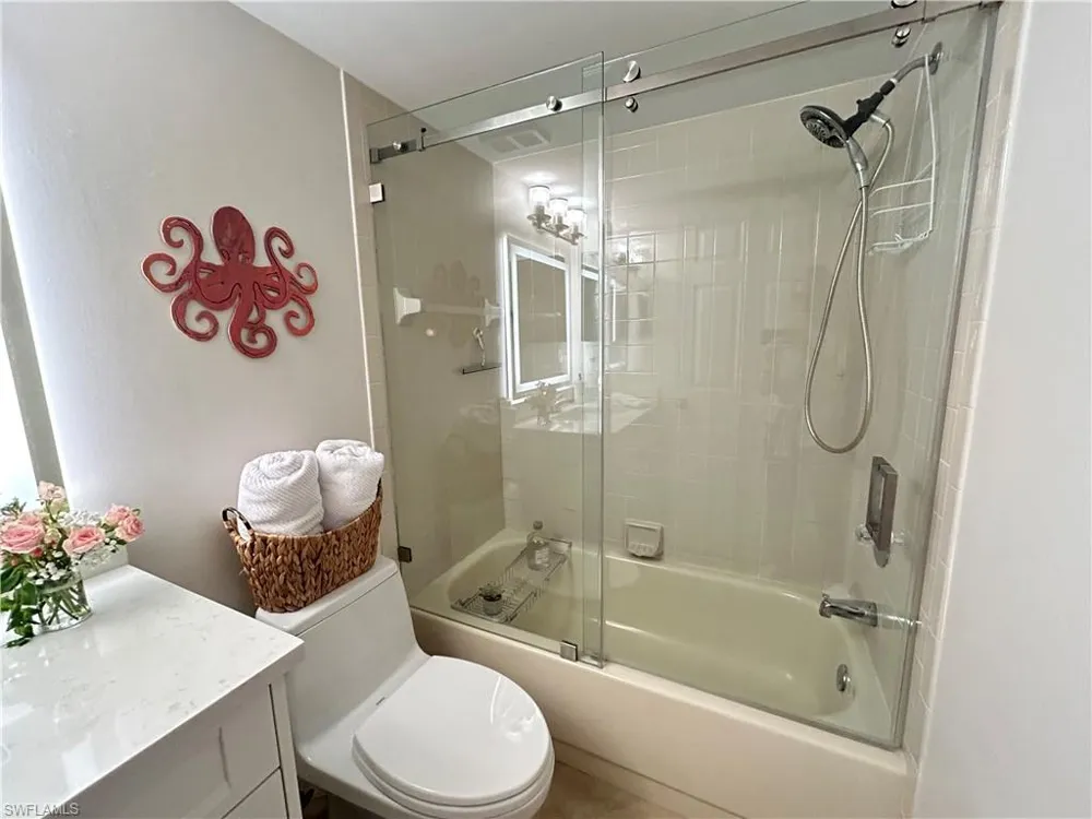 6780 Dennis Circle #M103 Naples, FL 34104
