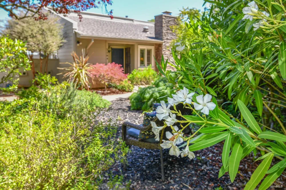 2284 Knolls Hills Circle Santa Rosa, CA 95405