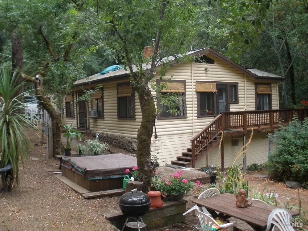 3323 Mill Creek Road Healdsburg, CA 95448