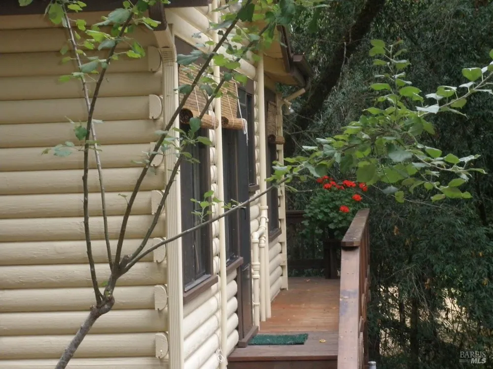3323 Mill Creek Road Healdsburg, CA 95448