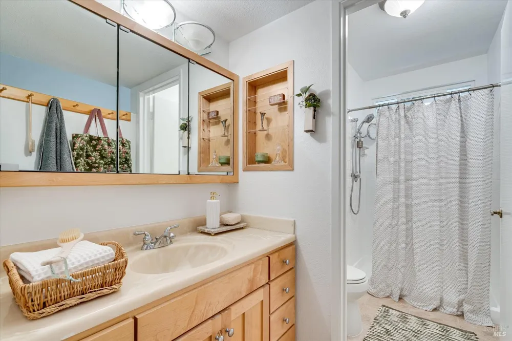 2140 Alejandro Drive Santa Rosa, CA 95405
