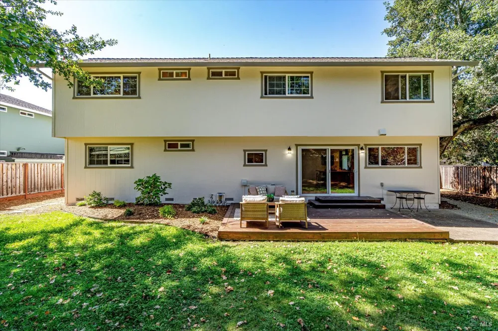 2140 Alejandro Drive Santa Rosa, CA 95405