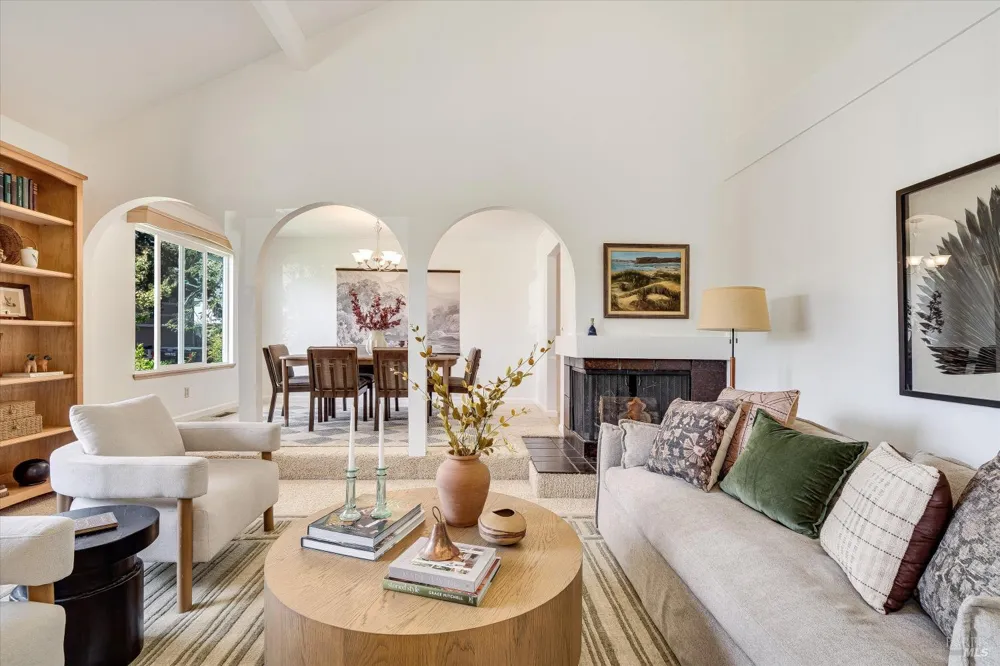 2140 Alejandro Drive Santa Rosa, CA 95405