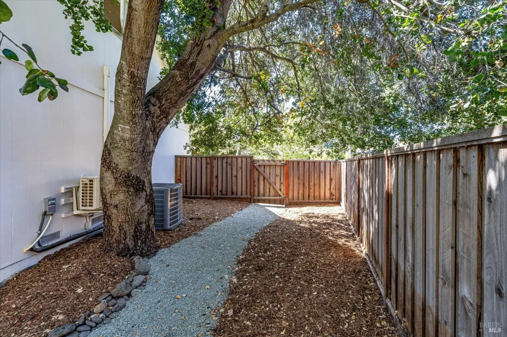 2140 Alejandro Drive Santa Rosa, CA 95405