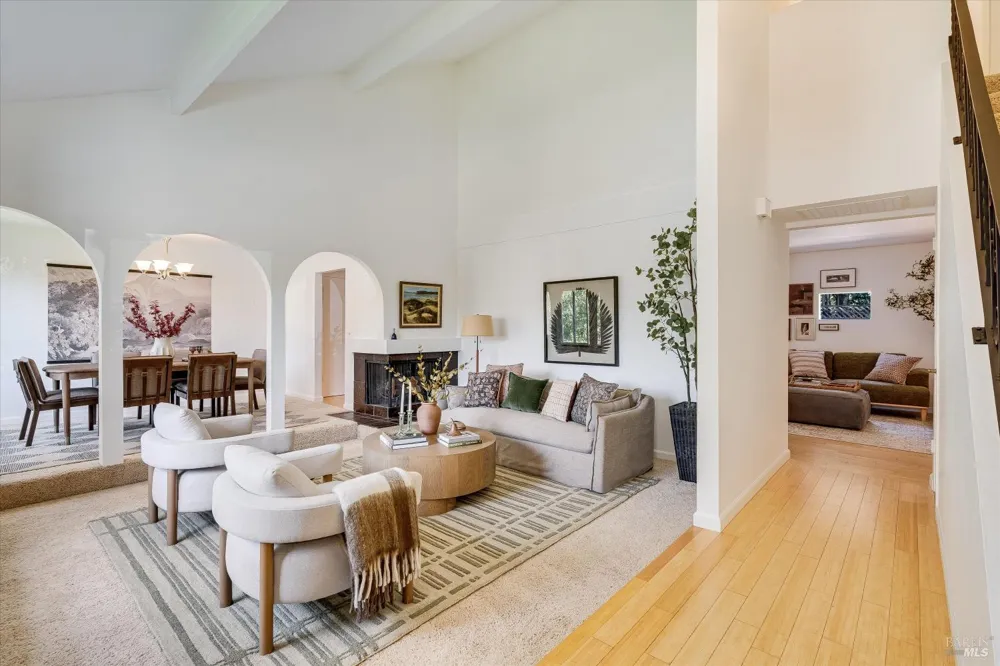 2140 Alejandro Drive Santa Rosa, CA 95405