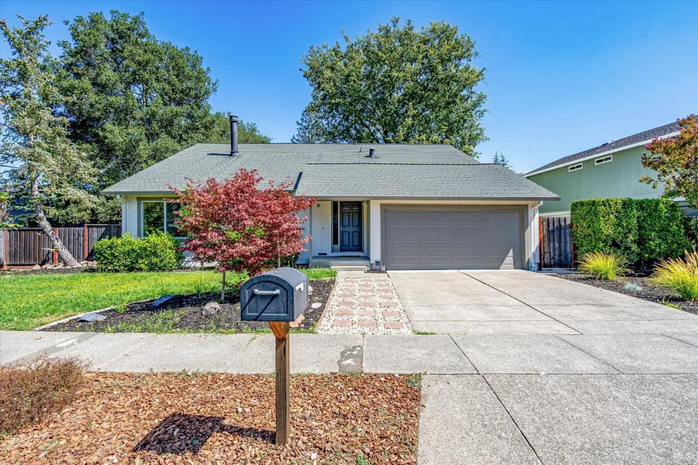 2140 Alejandro Drive Santa Rosa, CA 95405