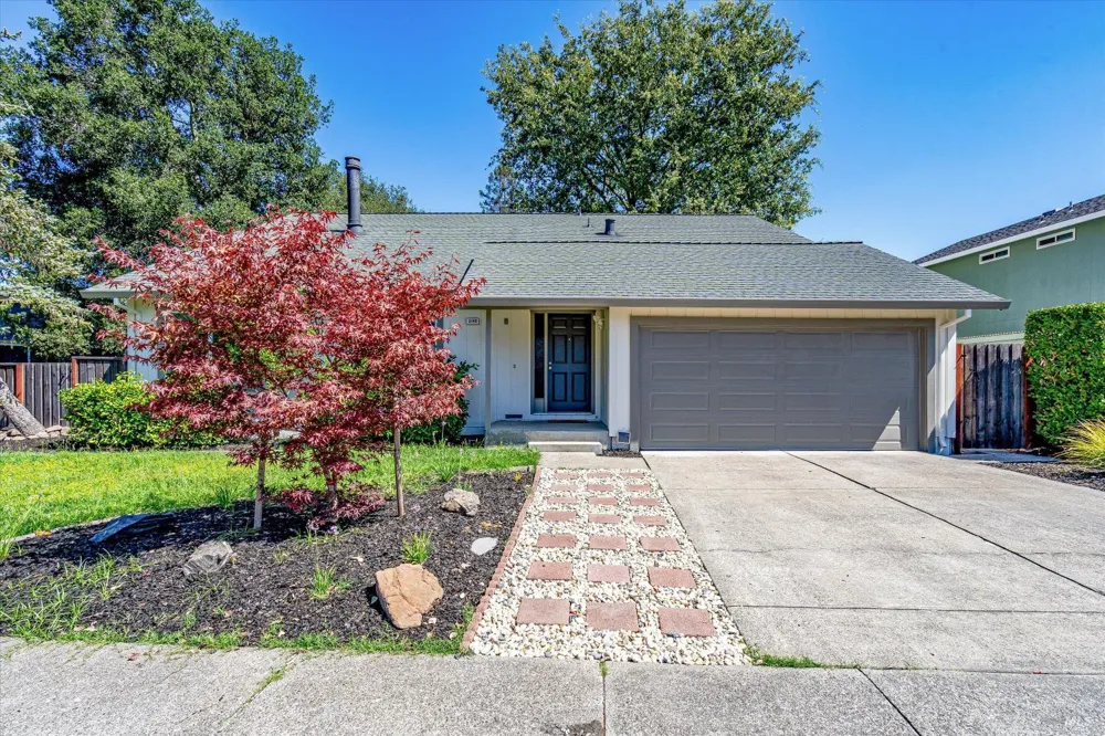 2140 Alejandro Drive Santa Rosa, CA 95405