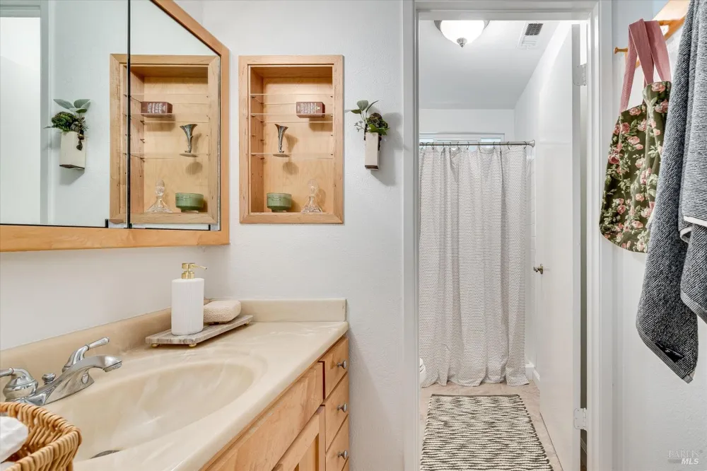 2140 Alejandro Drive Santa Rosa, CA 95405
