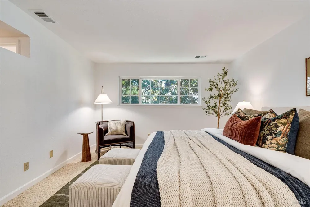 2140 Alejandro Drive Santa Rosa, CA 95405