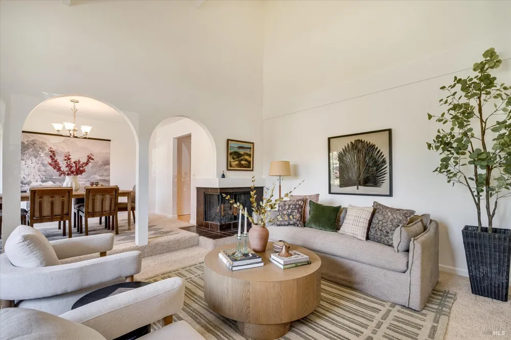 2140 Alejandro Drive Santa Rosa, CA 95405