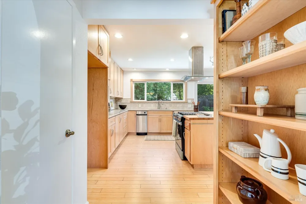 2140 Alejandro Drive Santa Rosa, CA 95405