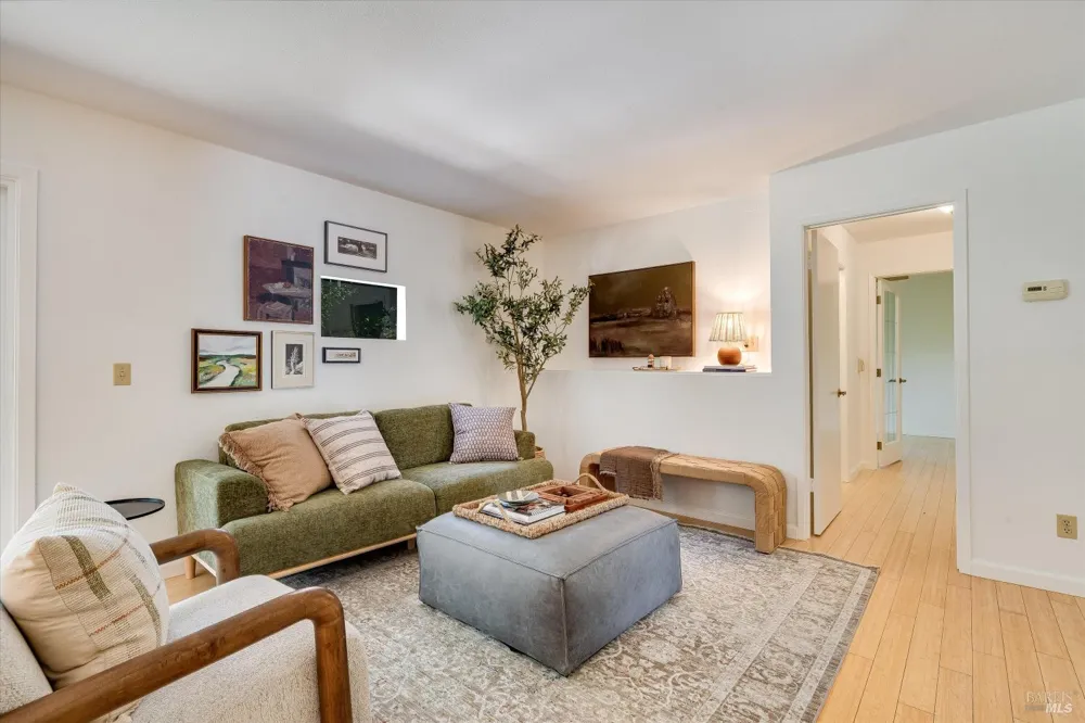 2140 Alejandro Drive Santa Rosa, CA 95405