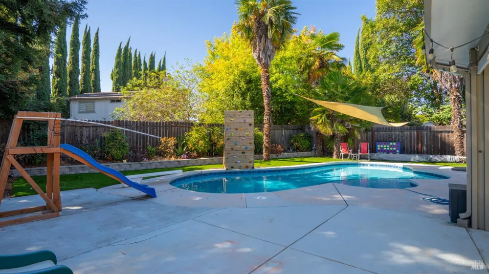 796 Tulare Drive Vacaville, CA 95687