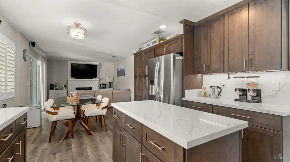 796 Tulare Drive Vacaville, CA 95687