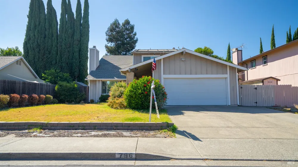 796 Tulare Drive Vacaville, CA 95687