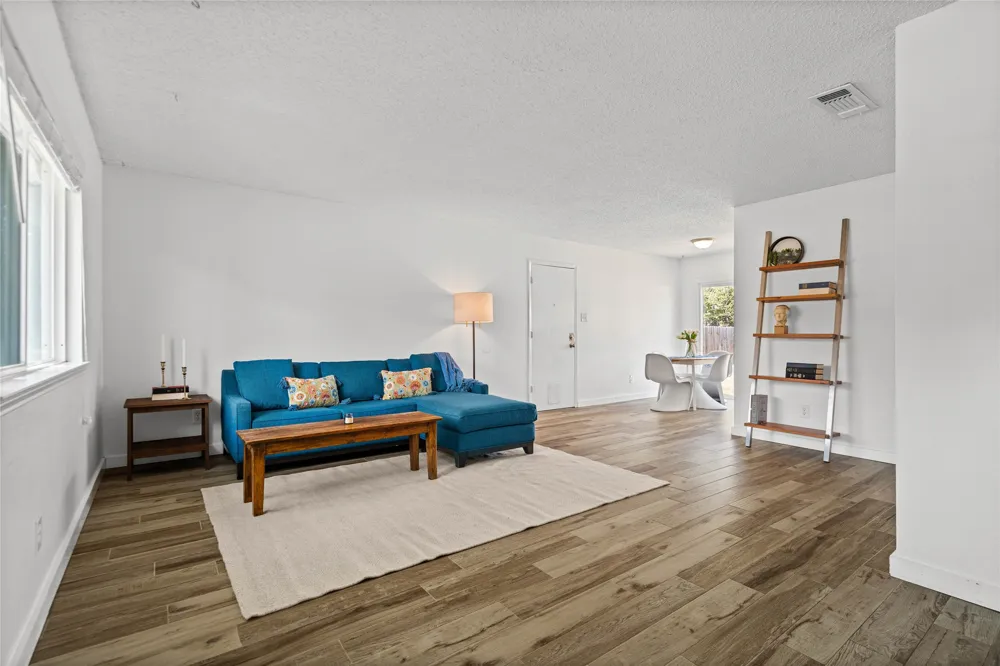 2808 Dillion Hill Drive Austin, TX 78745