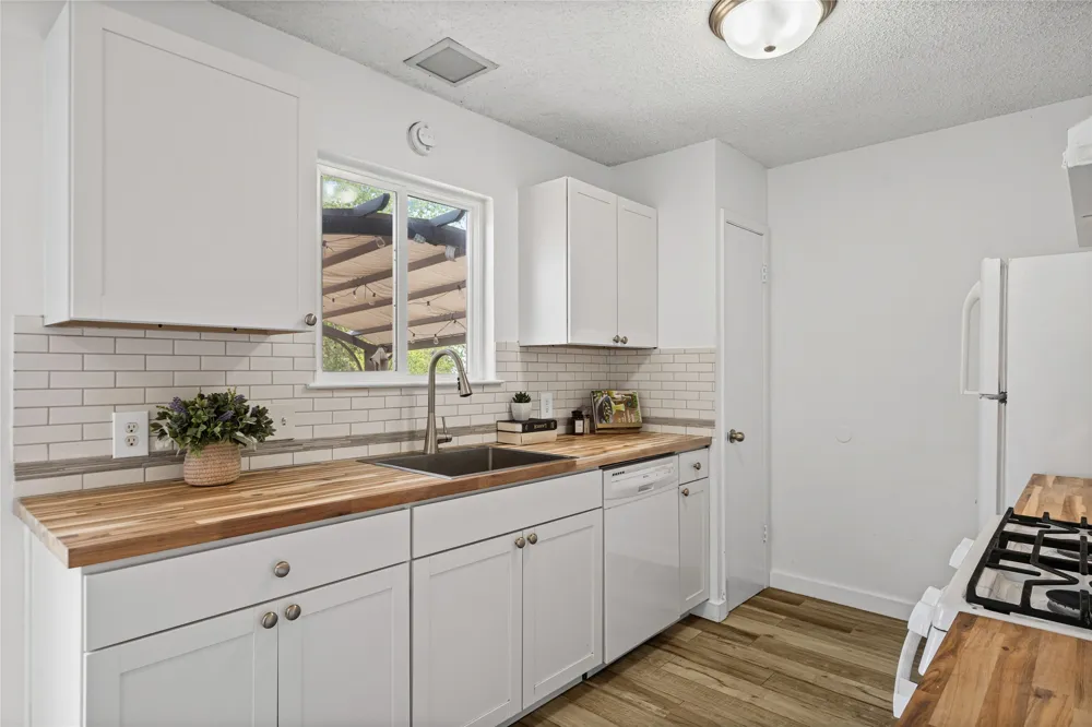 2808 Dillion Hill Drive Austin, TX 78745