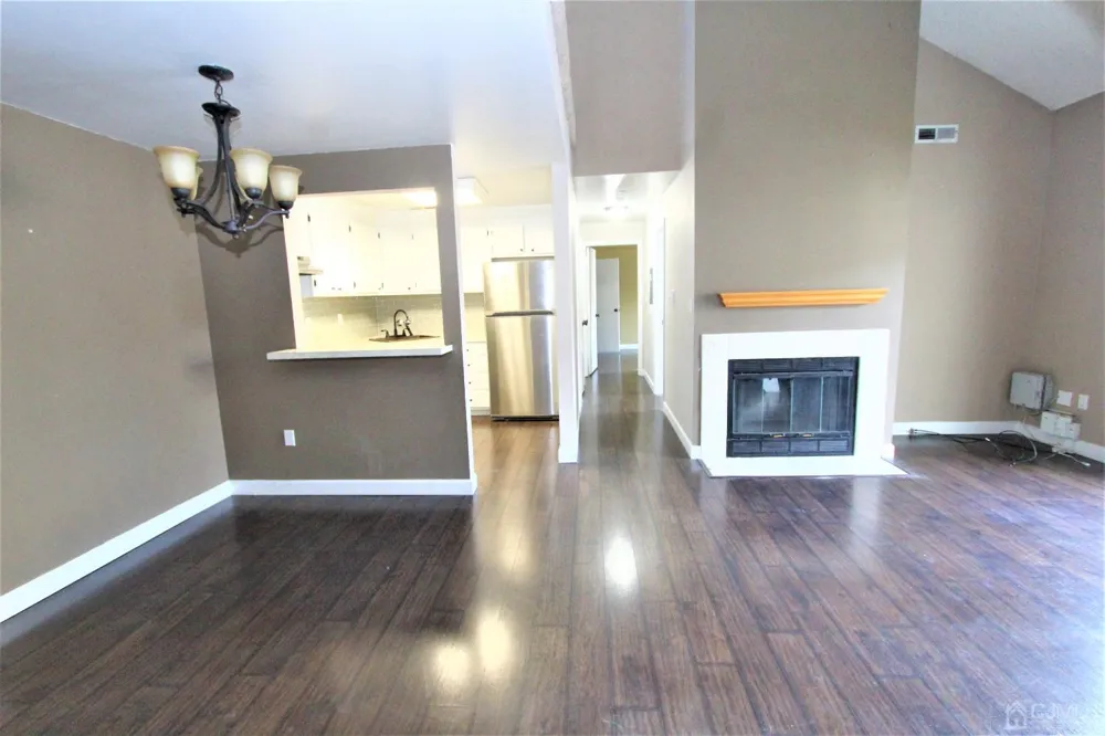 604 Ravens Crest Drive Plainsboro, NJ 08536