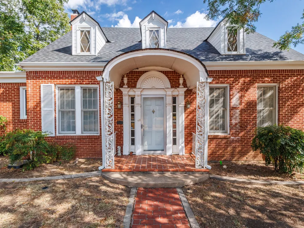 1016 W Walnut Coleman, TX 76834