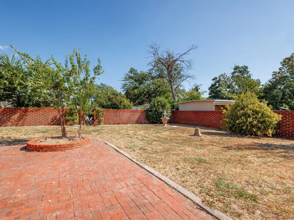 1016 W Walnut Coleman, TX 76834