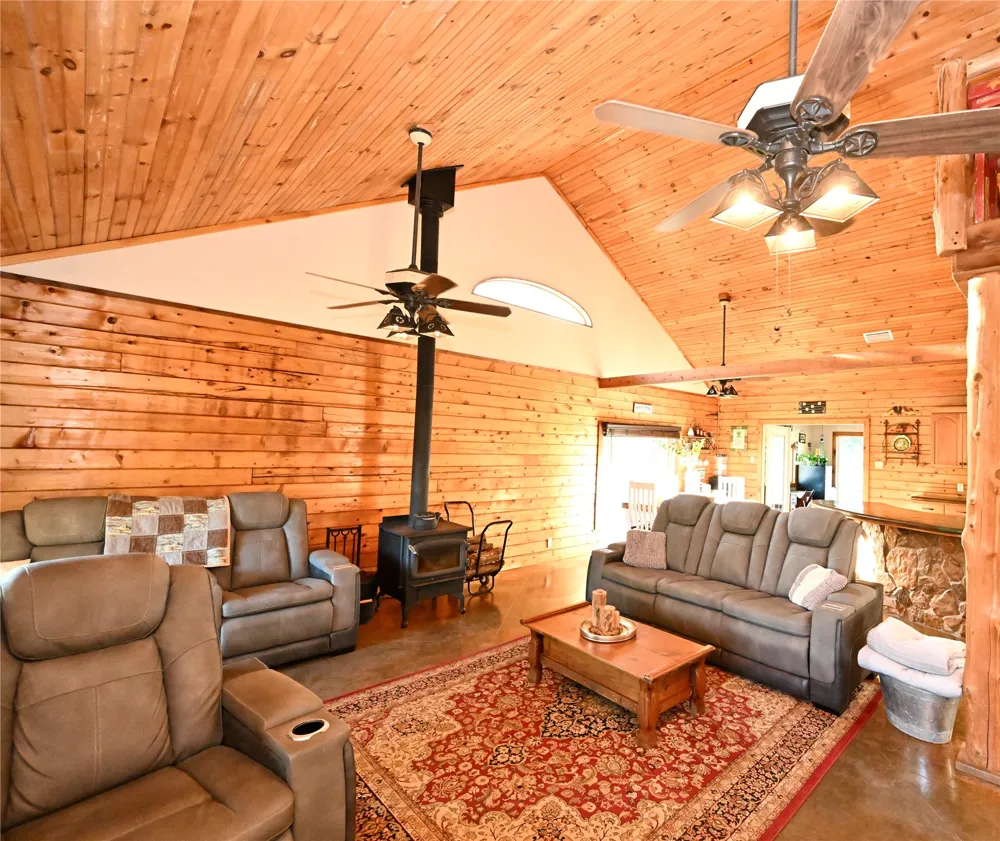17311 Hwy 82 E Honey Grove, TX 75446