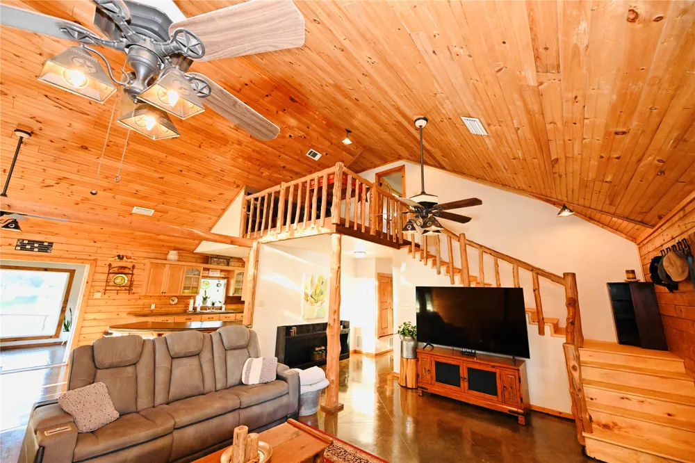 17311 Hwy 82 E Honey Grove, TX 75446